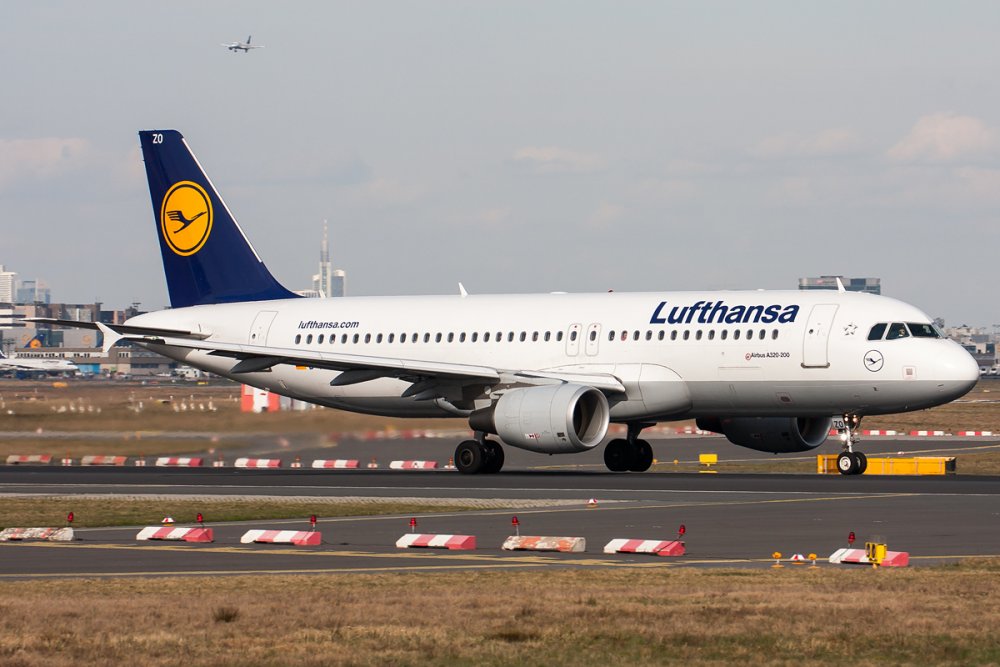 D-AIZO_A320_Lufthansa