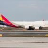 HL7418_B744_Asiana_Airlines