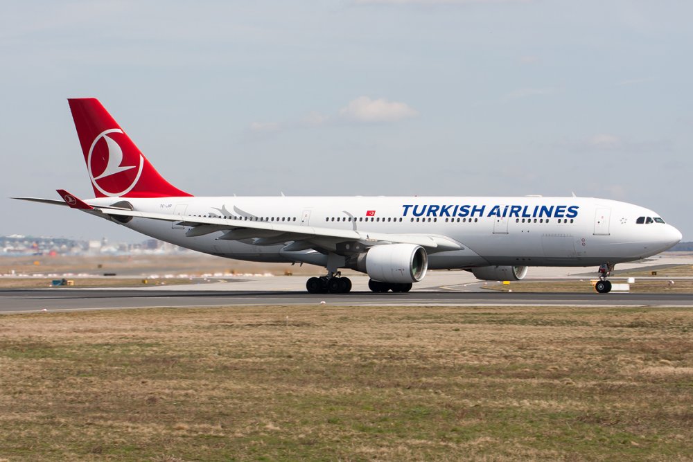 TC-JIR_A333_TurkishAirlines